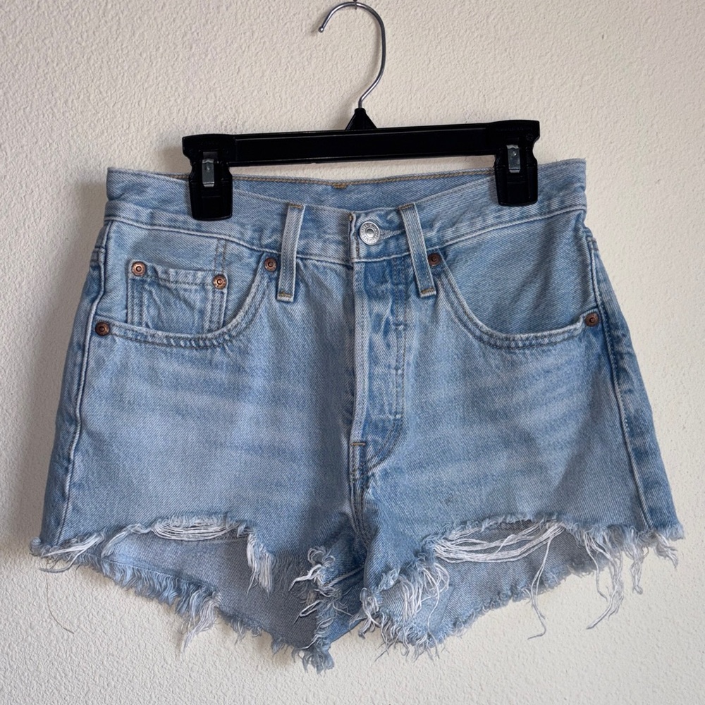 Levi’s Button Fly Denim Shorts Womens size 24”